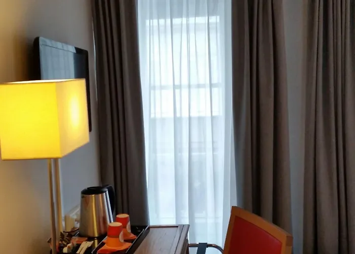 Hotel Le Compostelle Parigi