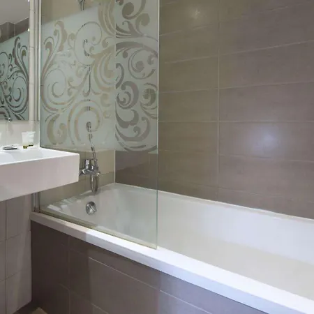 Le Compostelle Hotel 3*