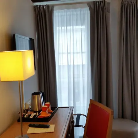Hotel Le Compostelle Paris