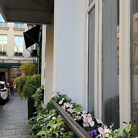 Hotel Le Compostelle Paris