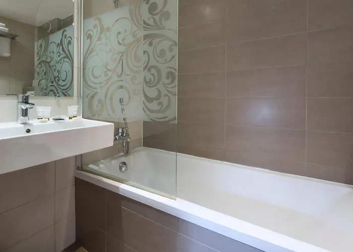 Le Compostelle Hotel 3*