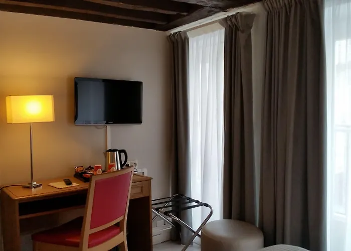 Hotel Le Compostelle Parigi