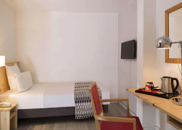 Hotel Le Compostelle París